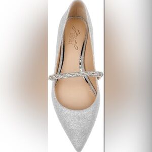 NEW Jewel Badgley Mischka Silver Gliter Flats Size 7